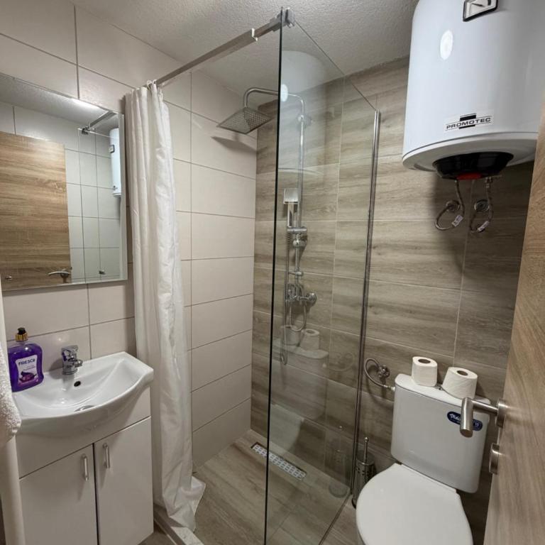 Lux Studio Apartments - Family Studio - 8