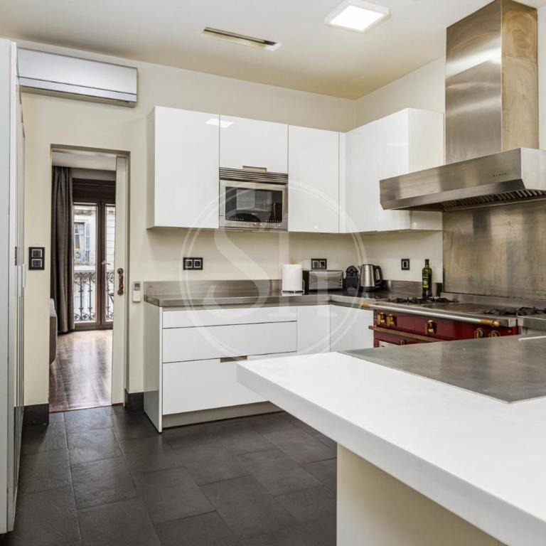 Spacious Apartment Near Passeig de Gràcia - Apartamento de 3 dormitorios - 6