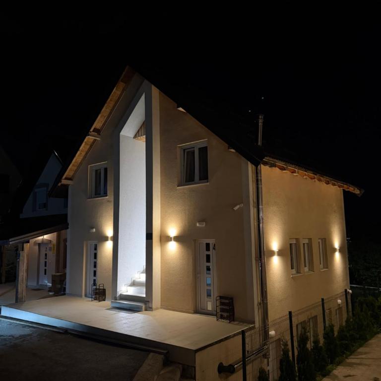 Lux Studio Apartments - Family Studio - 1