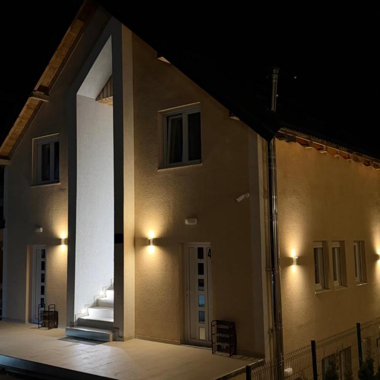 Lux Studio Apartments - Standard Studio - 3