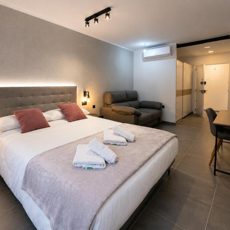 AH Rentals Suites - Habitación Triple adaptada para personas con movilidad reducida - 1