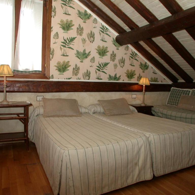 Hotel Casa Frauca - Habitación Doble con cama supletoria - 2
