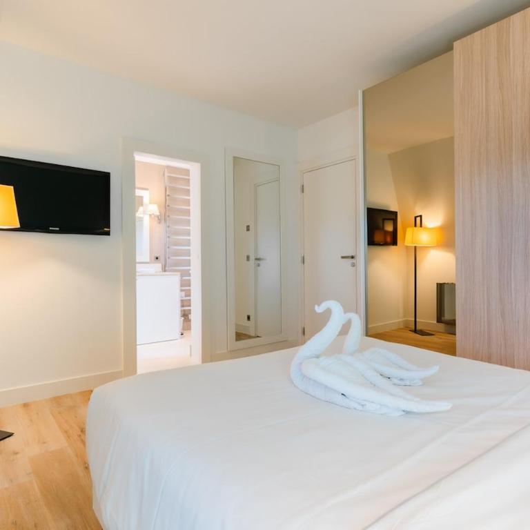 Le Belvédère - Penthouse with sea & country views - Three-Bedroom Apartment - 14