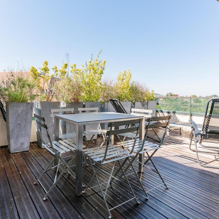 Le Belvédère - Penthouse with sea & country views - Three-Bedroom Apartment - 2