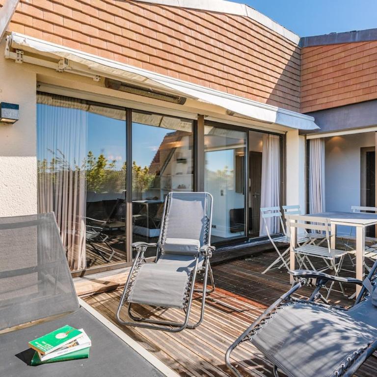 Le Belvédère - Penthouse with sea & country views - Three-Bedroom Apartment - 3