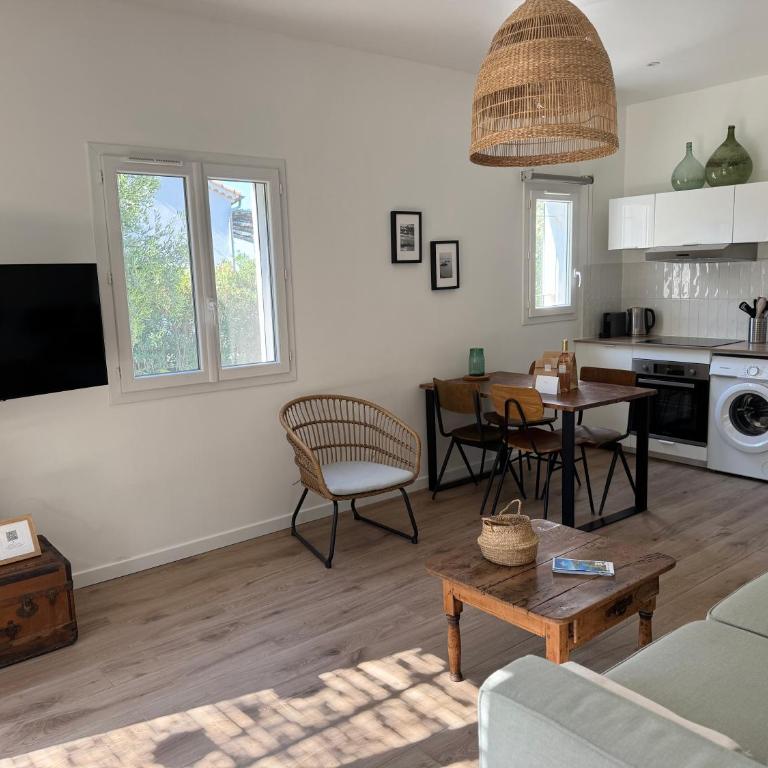 Le Rossignol 3, Aiguebelle plage, Le Lavandou - One-Bedroom Apartment - 3