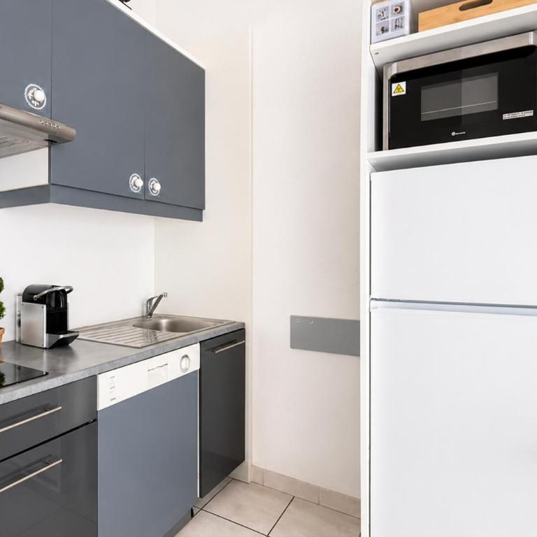 Maison avec terrasse, piscine partagée, 5 mn plage - Haus mit 2 Schlafzimmern - 10