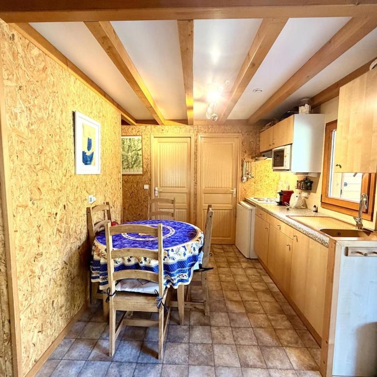 Ideally located chalet by Lake Annecy - Appartement 2 Chambres - 6