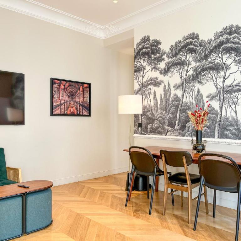 UrbanFlat 141 - Grand Appartement Champs-Elysees Ponthieu - Appartement - 27
