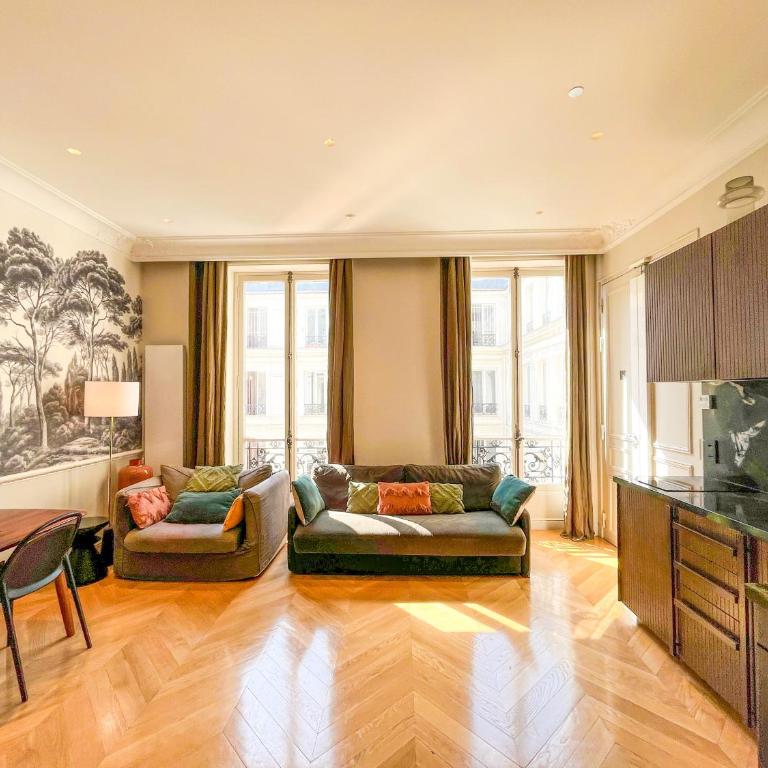 UrbanFlat 141 - Grand Appartement Champs-Elysees Ponthieu - Appartement - 30