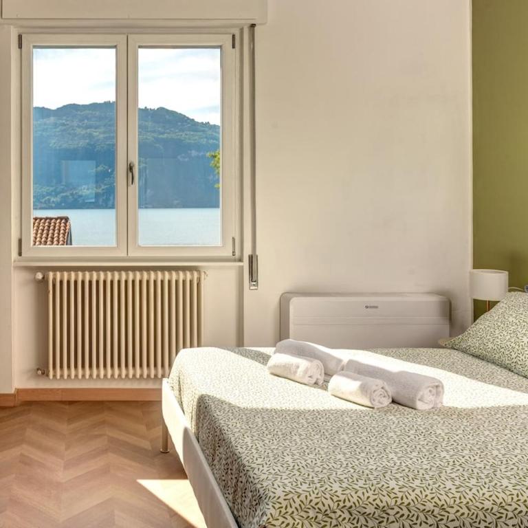 Design e Vista Lago Beachfront Oasis with AC e WiFi - Appartamento con 2 Camere da Letto - 7