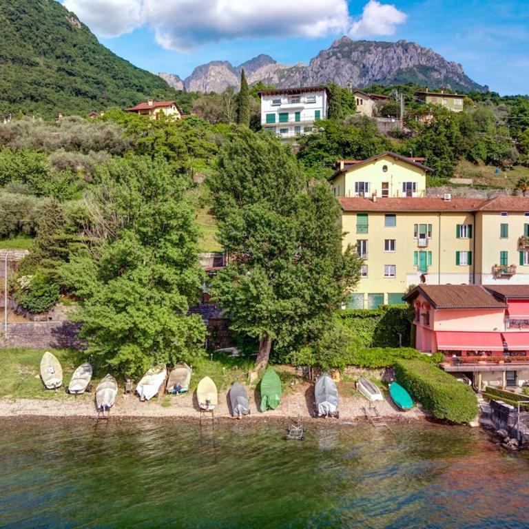 Design e Vista Lago Beachfront Oasis with AC e WiFi - Appartamento con 2 Camere da Letto - 34