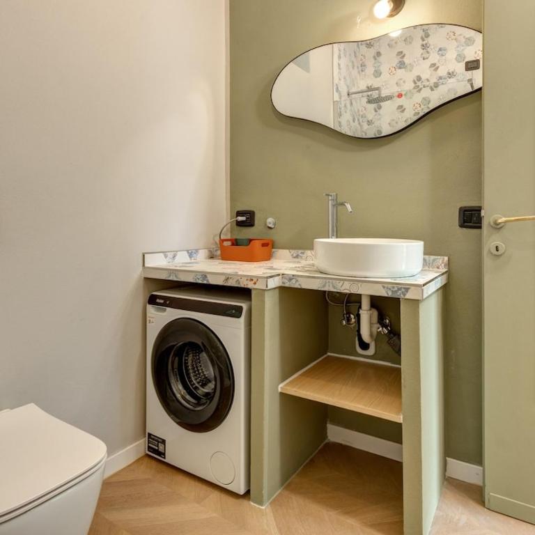 Design e Vista Lago Beachfront Oasis with AC e WiFi - Appartamento con 2 Camere da Letto - 41