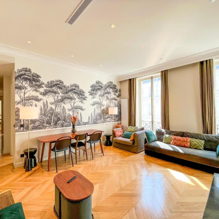 UrbanFlat 141 - Grand Appartement Champs-Elysees Ponthieu - Appartement - 2