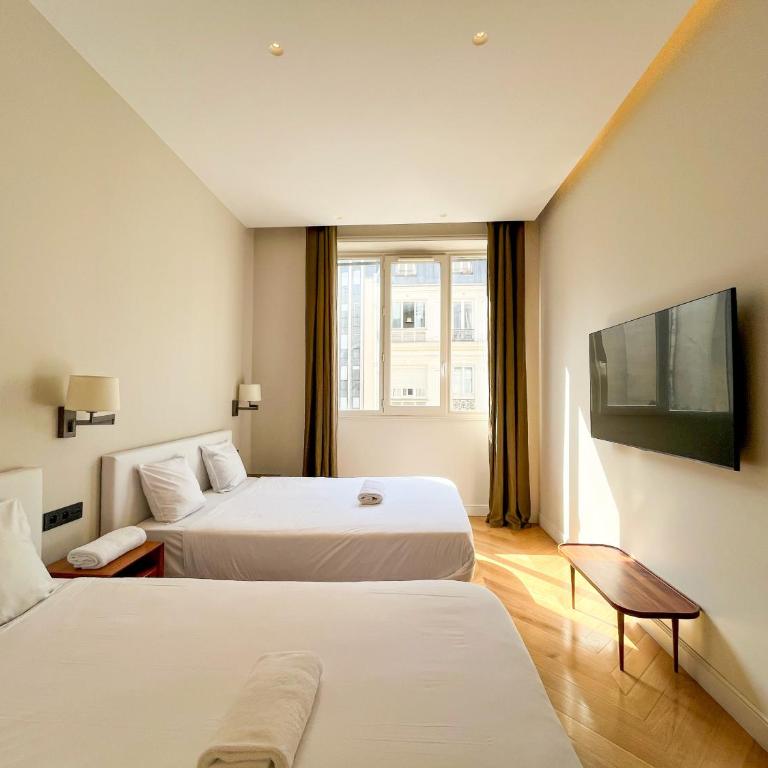 UrbanFlat 141 - Grand Appartement Champs-Elysees Ponthieu - Appartement - 13