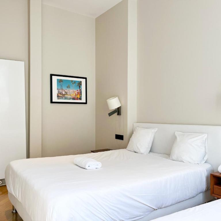 UrbanFlat 141 - Grand Appartement Champs-Elysees Ponthieu - Appartement - 15
