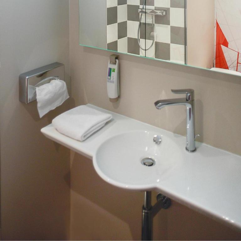 ibis Styles Poitiers Centre - Chambre Lits Jumeaux Standard - 11