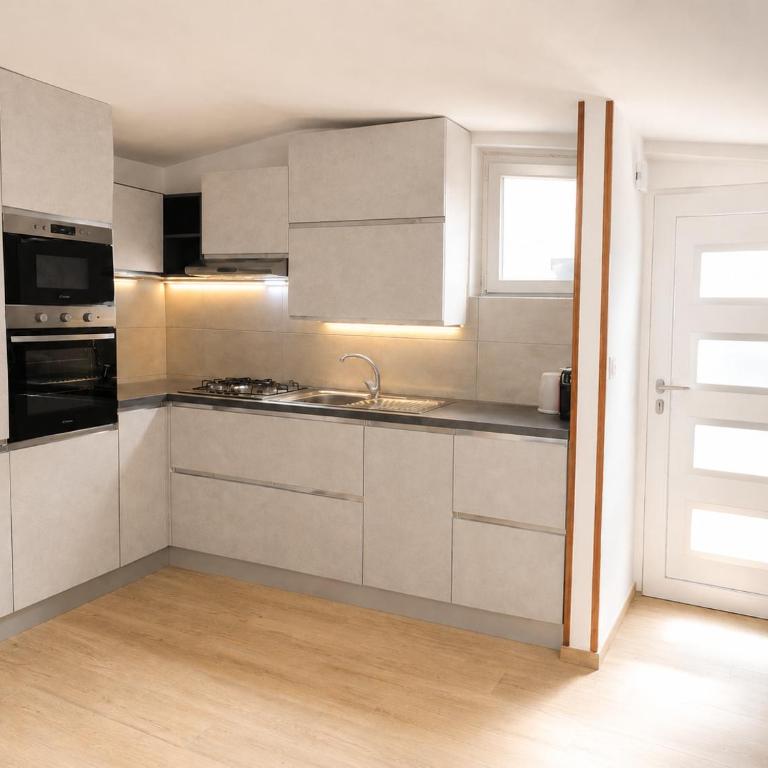 Ampio appartamento vicino mare - Appartamento con 2 Camere da Letto - 2
