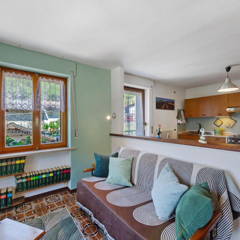 La Salvia Casa Vacanze - Appartamento Deluxe con 2 Camere da Letto e Balcone - 3