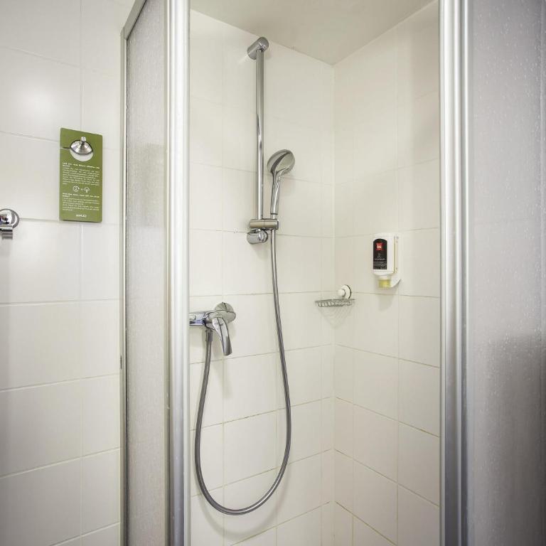 ibis Wörthersee - Standard Zimmer mit Kingsize-Bett - 4