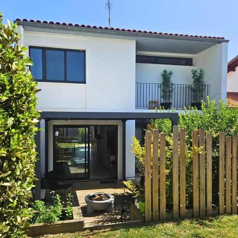 Villa Famille - Piscine - Centre - Jardin - Villa 3 Chambres - 16