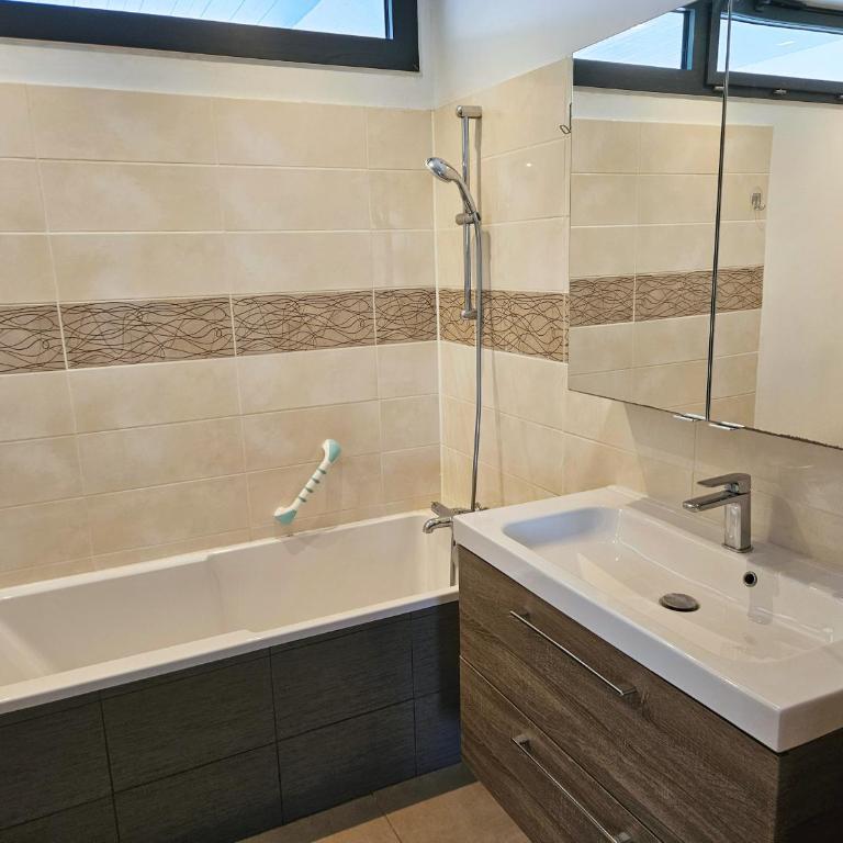 Villa Famille - Piscine - Centre - Jardin - Villa 3 Chambres - 59