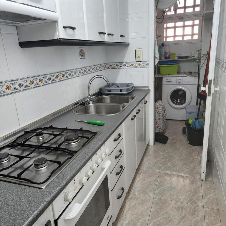 Cambrils Beachfront Parking Included - Apartamento de 1 dormitorio - 8