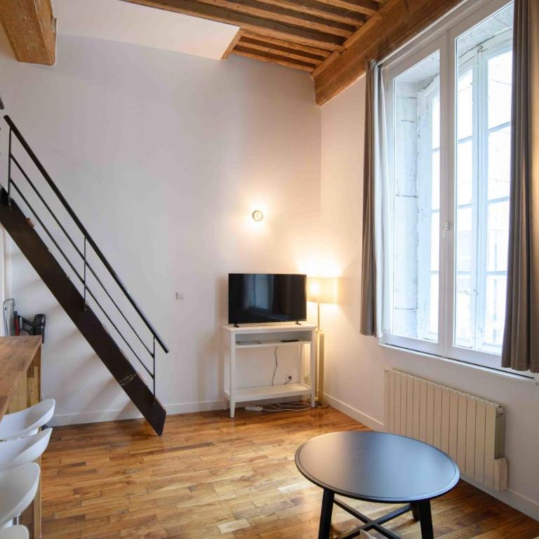 Bright & Peaceful Lyon Cocoon Perfect for 4 - Apartment - 12