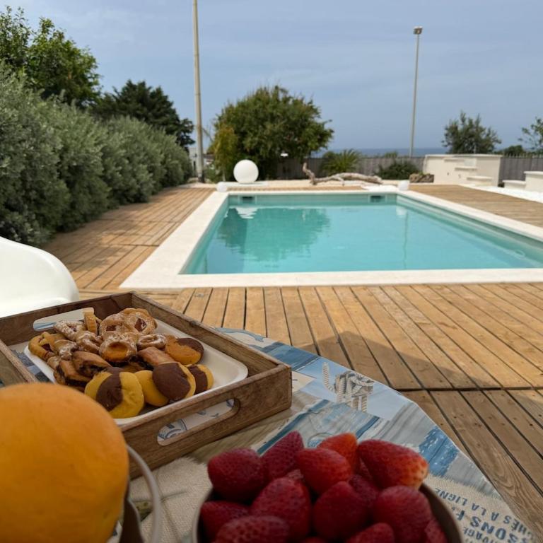 Marea Lux Sud with Pool Air Conditionin Wi-Fi - One-Bedroom Deluxe Apartment - 1