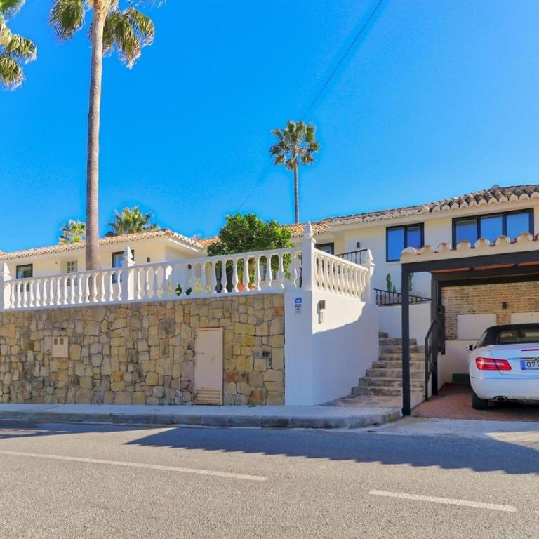 Amazing villa with panoramic views - Villa mit Meerblick - 40