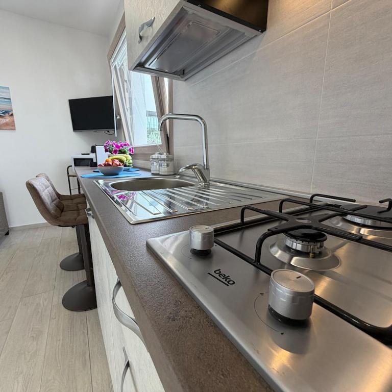 Marea Lux Sud with Pool Air Conditionin Wi-Fi - One-Bedroom Deluxe Apartment - 34