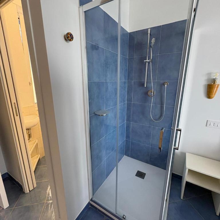 Hotel Bristol - Appartamento con 2 Camere da Letto e Vista Mare - 10