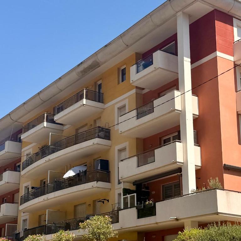 Magnificent renovated apartment, 2 rooms of 45 m2, close tothe sea, top floor, terrace - Appartement 1 Chambre - 16