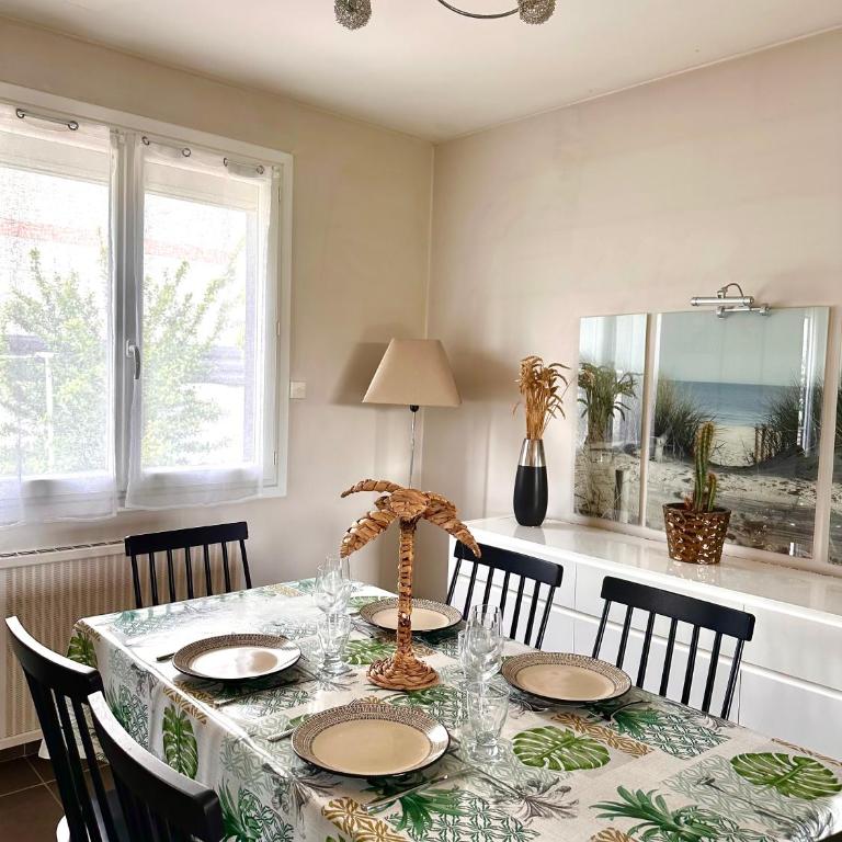 Maison familiale avec grand jardin clos et parking gratuit aux Sables d'Olonne - Two-Bedroom House - 6