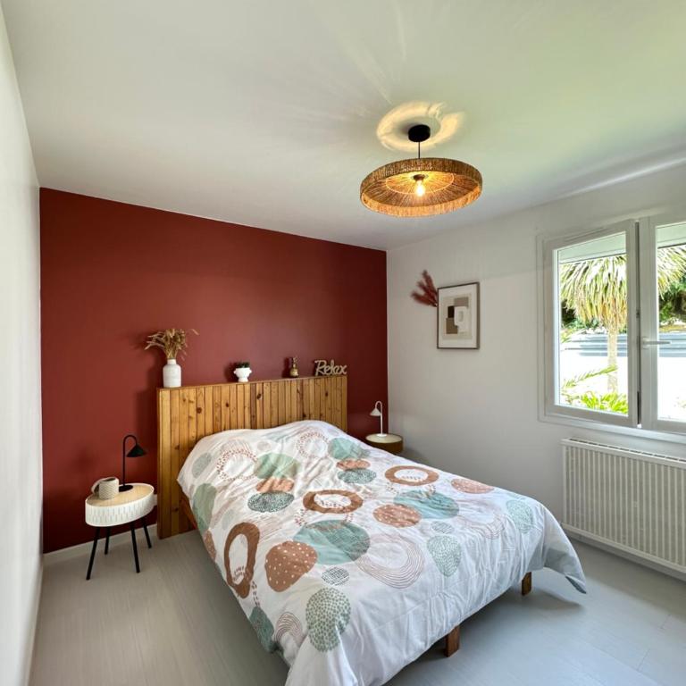 Maison familiale avec grand jardin clos et parking gratuit aux Sables d'Olonne - Two-Bedroom House - 9