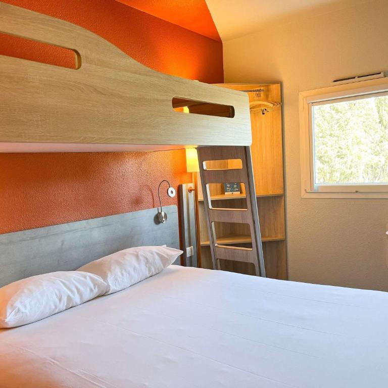 ibis budget Carcassonne La Cité - Chambre Triple avec 1 Lit Double et 1 Lit Superposé - 6