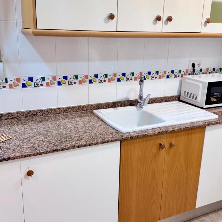 Marivent Vyb Dénia - Three-Bedroom Apartment - 17