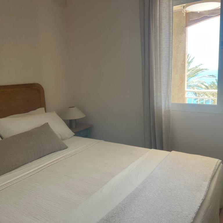 Apartamento LH Beach frente al mar - One-Bedroom Apartment with Balcony and Sea View - 16