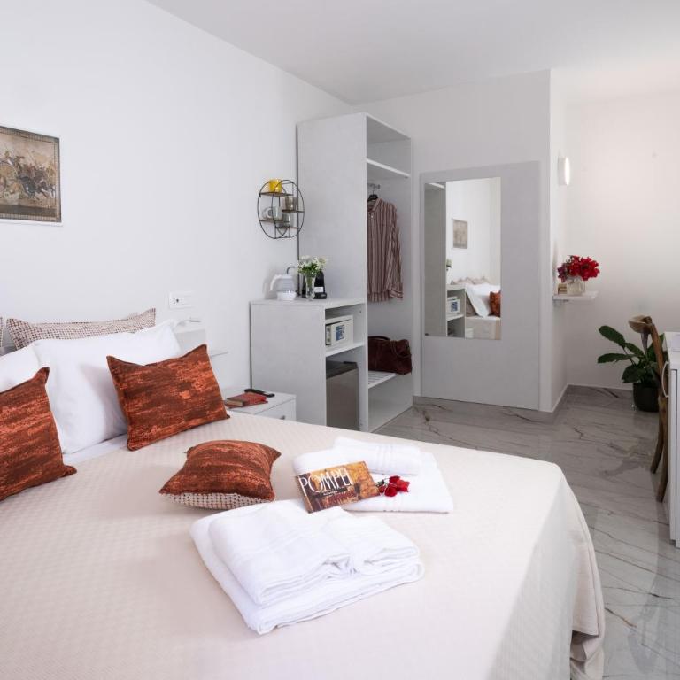Core Amalfitano Pompeii City Suites - Camera King Superior - 9