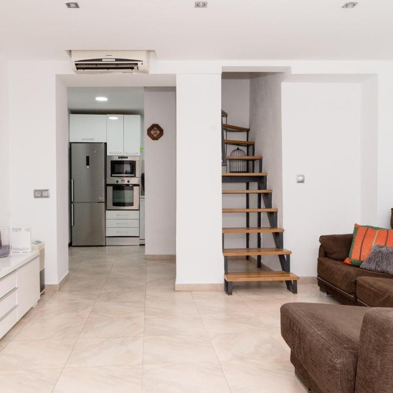 Casa 2 Hab con Terraza & Barbacoa en Ubicación Céntrica - Casa de 2 dormitorios - 16