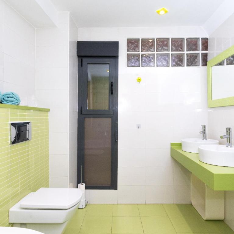 Casa 2 Hab con Terraza & Barbacoa en Ubicación Céntrica - Casa de 2 dormitorios - 15