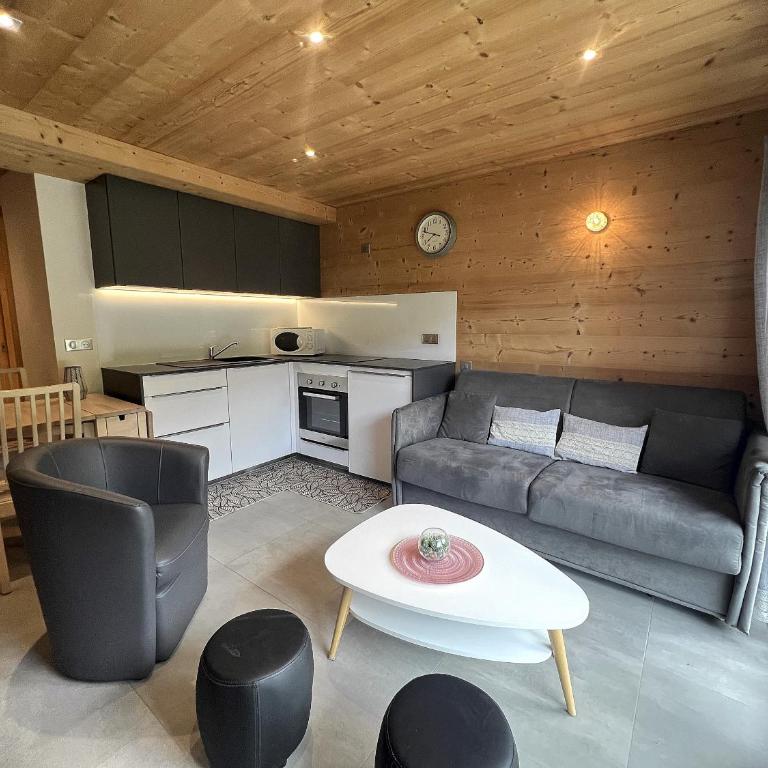 NOUVEAU LOGEMENT Charmant appartement dans chalet au calme, terrasse et jardin, vue montagne, wifi inclus - Apartamento con terraza - 1