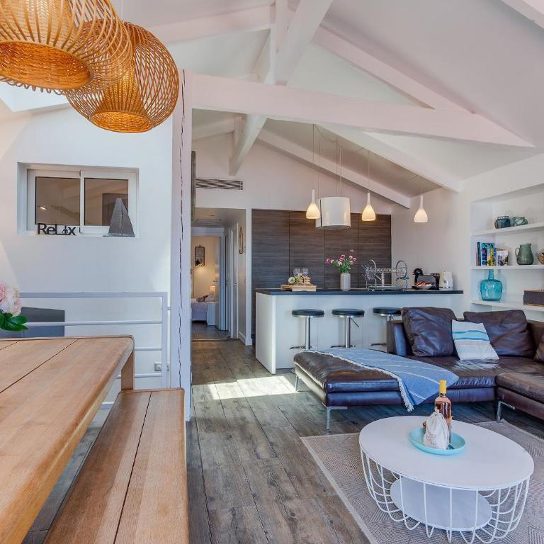 NID DE VILLEFRANCHE AP4512 By Riviera Holiday Homes - Appartement 3 Chambres - 5