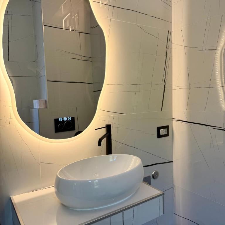 Lecco Rivers Retreat - Five Design Suites - Casa Vacanze - 8