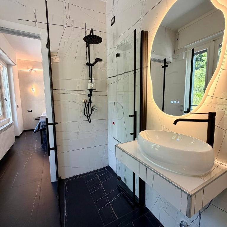 Lecco Rivers Retreat - Five Design Suites - Casa Vacanze - 12