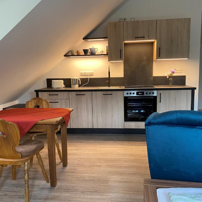 Ferienwohnung Kunterbunt - Apartment mit Blick auf die Berge - 9