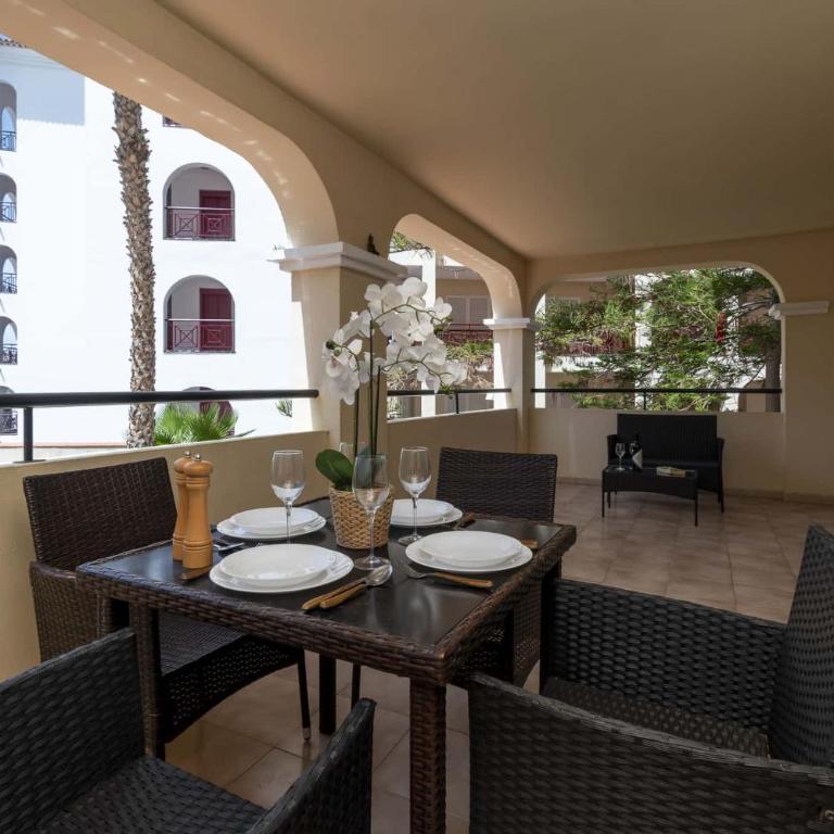 Castle Harbour 41A - One Bed - Apartment - 4