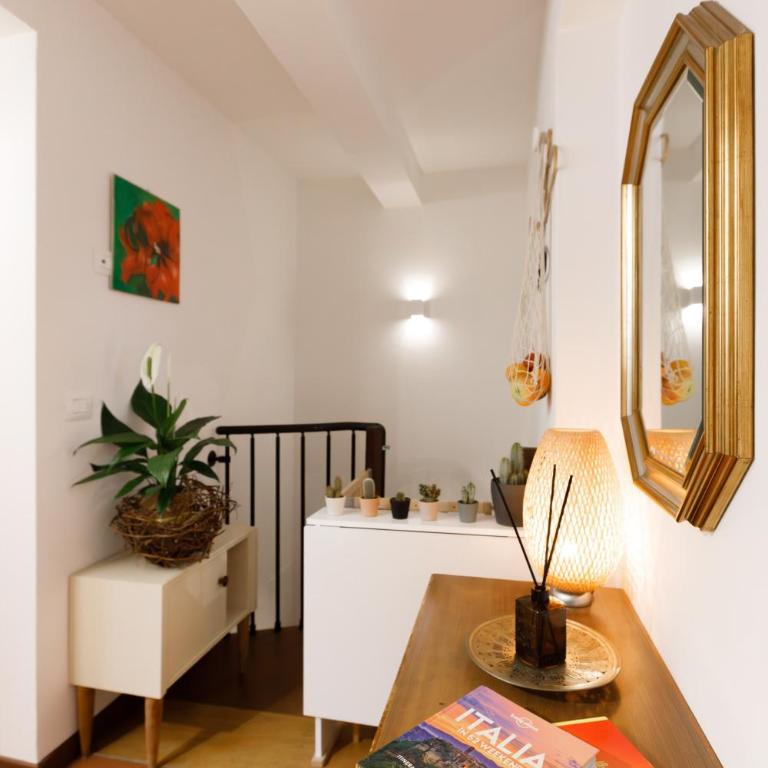 Modern two-room apartment behind Ducal Palace - One-Bedroom Apartment - 15