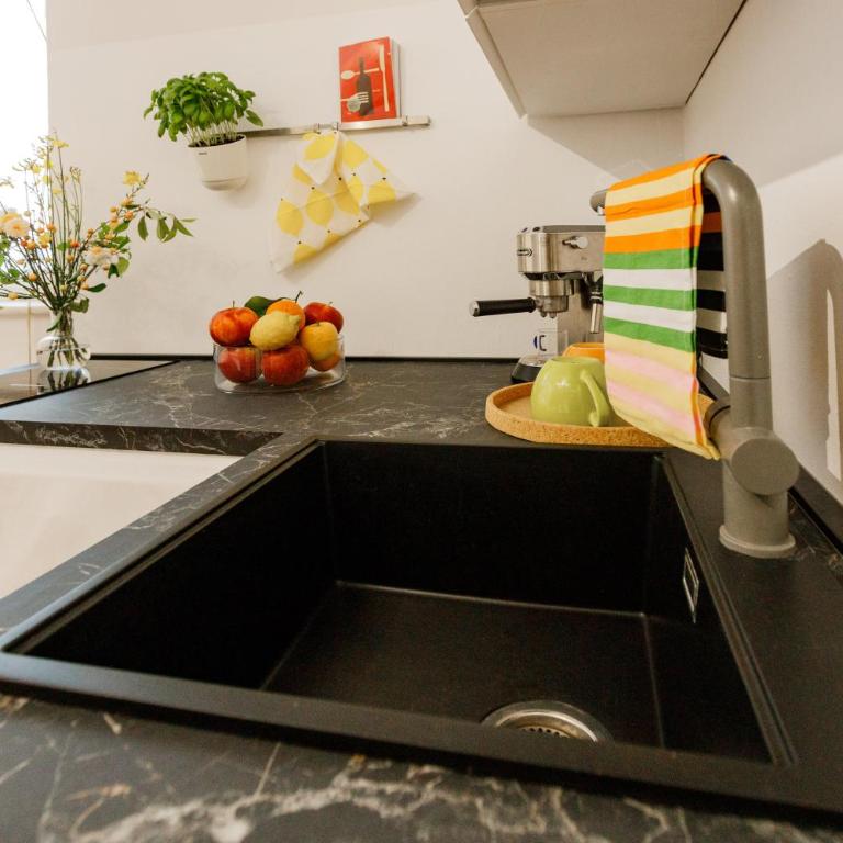 Modern two-room apartment behind Ducal Palace - One-Bedroom Apartment - 21