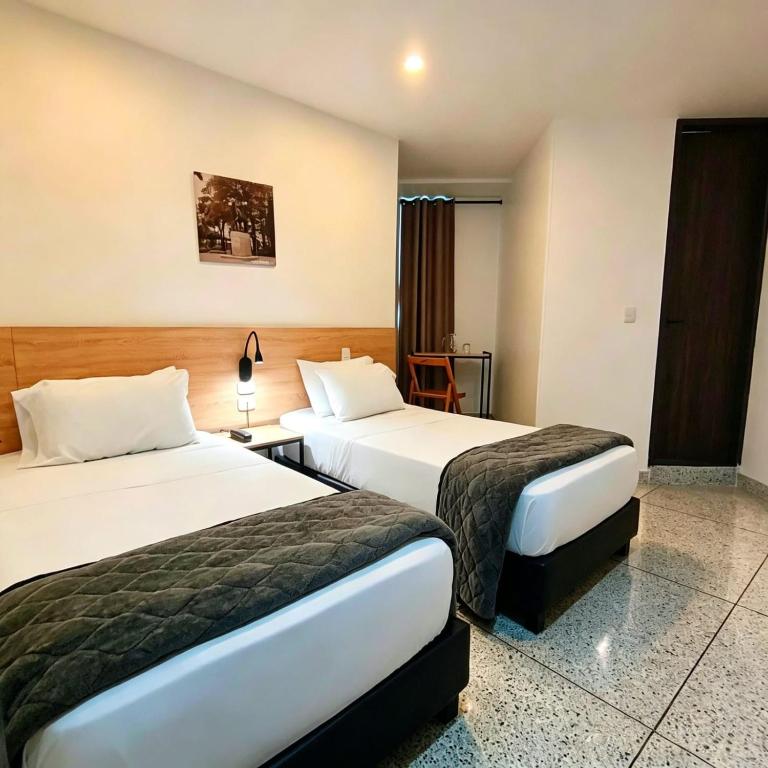 Bianco Hotel Boutique - Deluxe Double Room - 1